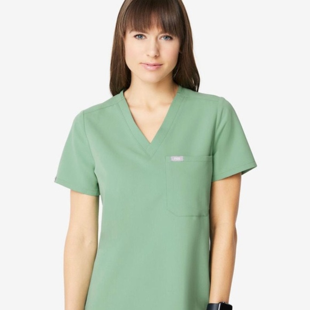 FIGS Jade Casma Three-Pocket Scrub Top Size S